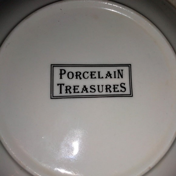 3 porcelain treasures winery plates - Picture 3 of 8